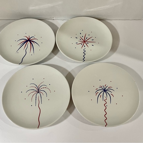 Tag Set of 4 “Fireworks” Dessert/Salad Plates July 4th Red Blue Approximately 8” - Picture 2 of 9
